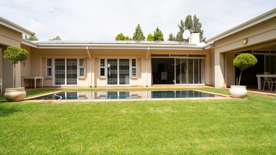 To Let 4 Bedroom Property for Rent in Wilkoppies North West